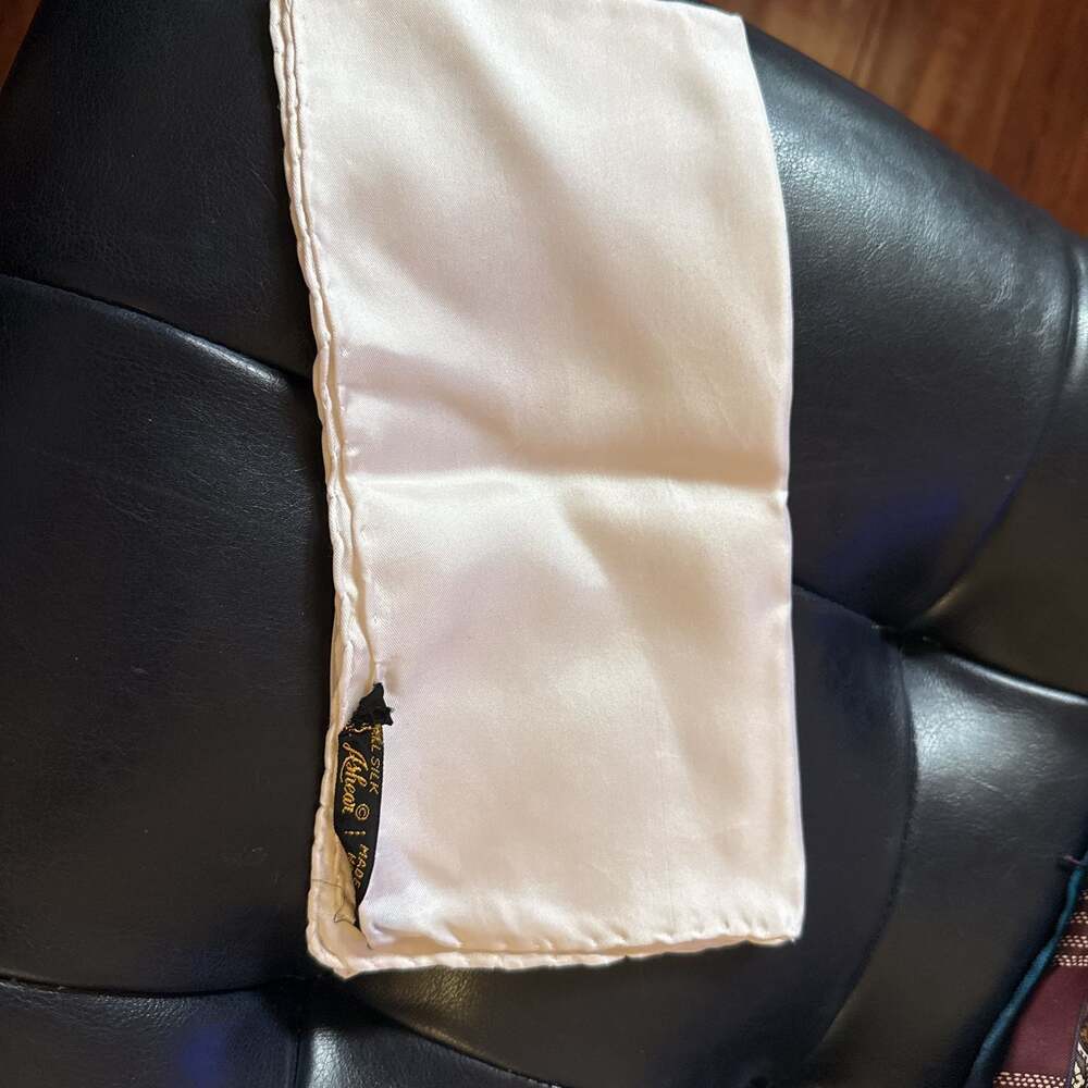 Vintage Ashear Men's Pocket Square Silk Cream color-Handrolled Edges